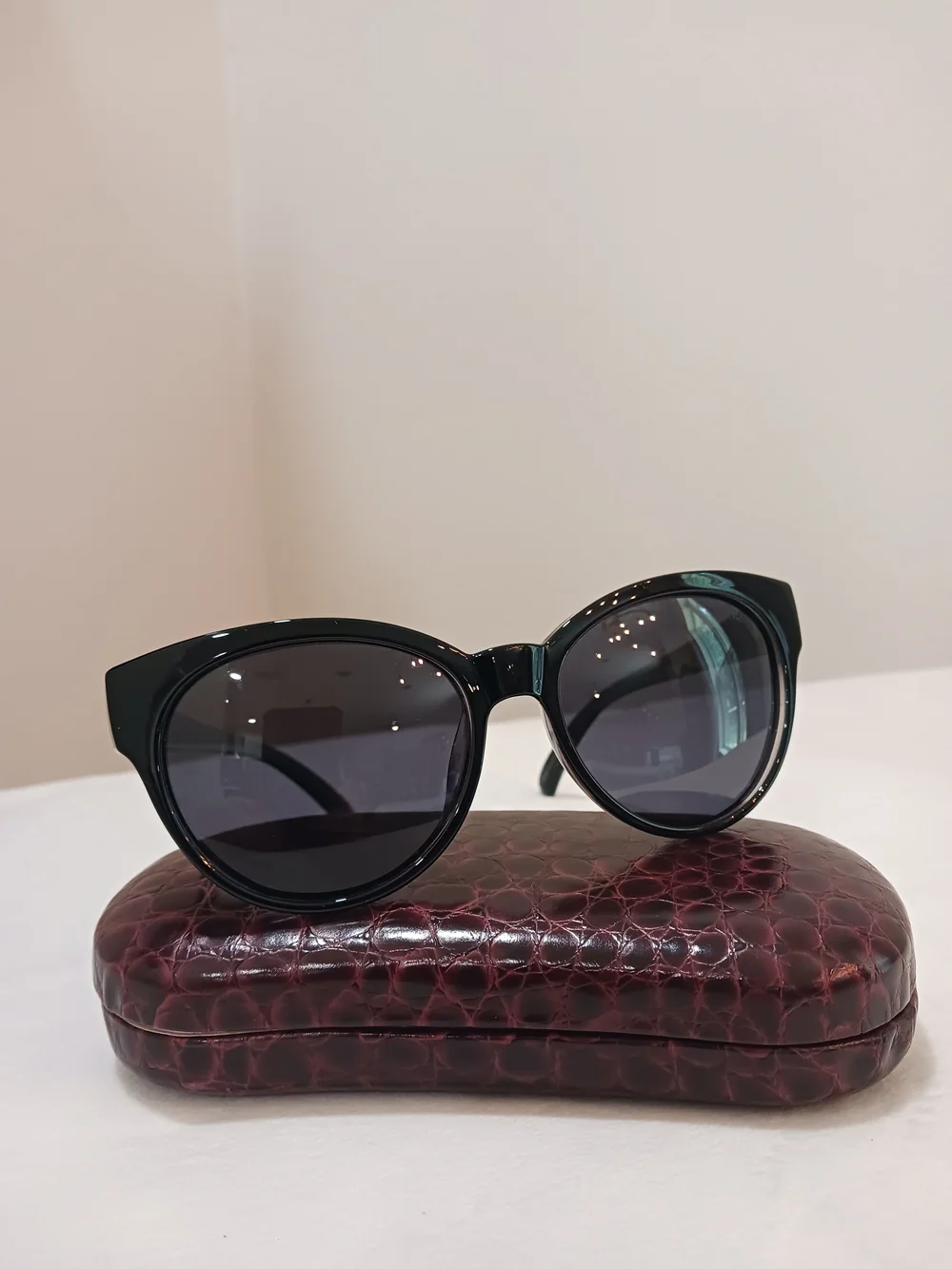 Rachel Zoe Black Cat-Eye Sunglasses with Dark Lenses